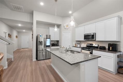 1215 Putnam Street Mansfield TX 76063
