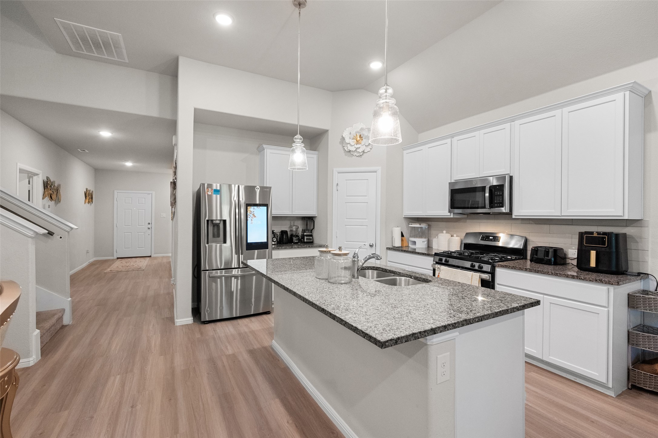 1215 Putnam Street Mansfield TX 76063