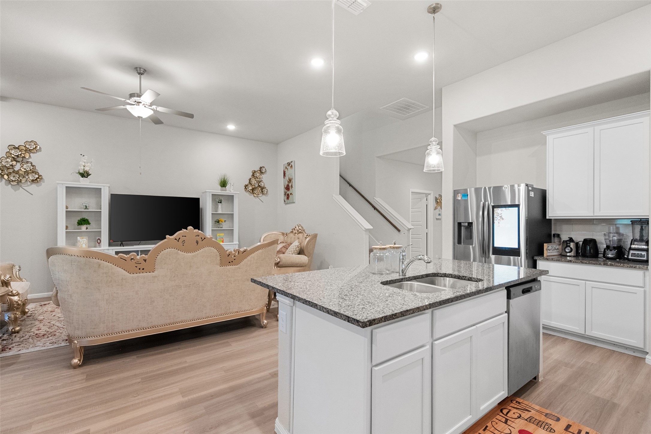 1215 Putnam Street Mansfield TX 76063