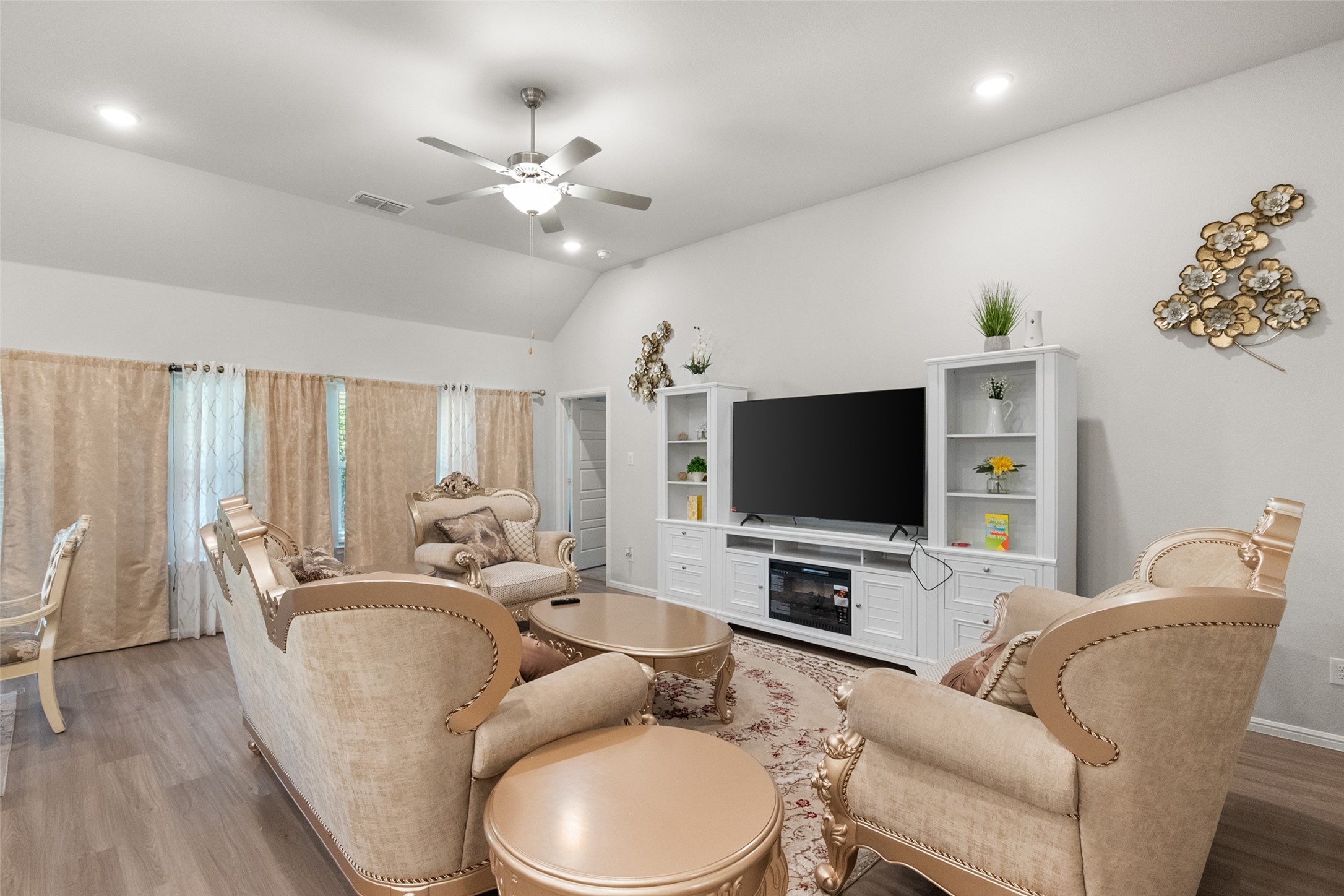 1215 Putnam Street Mansfield TX 76063