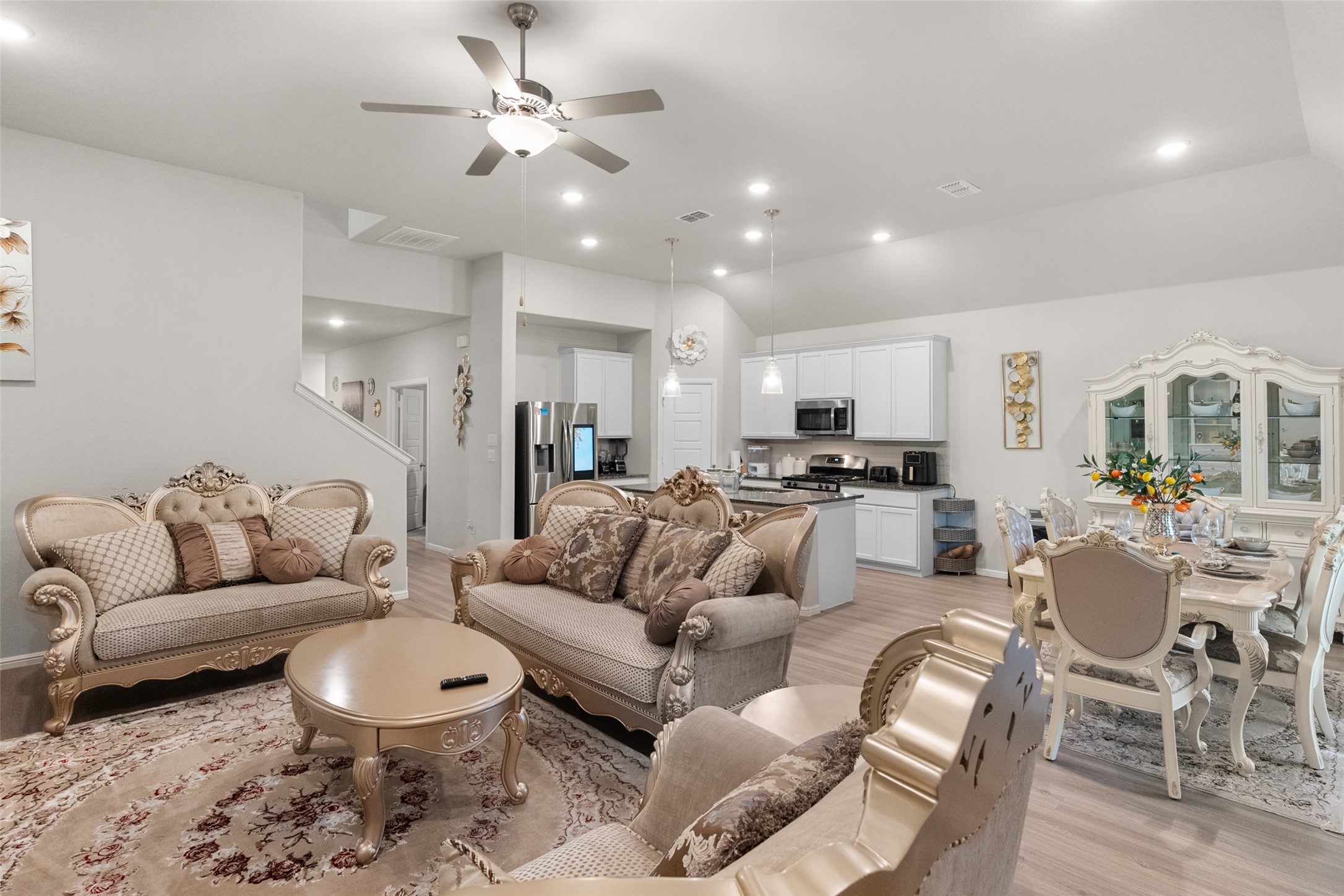 1215 Putnam Street Mansfield TX 76063