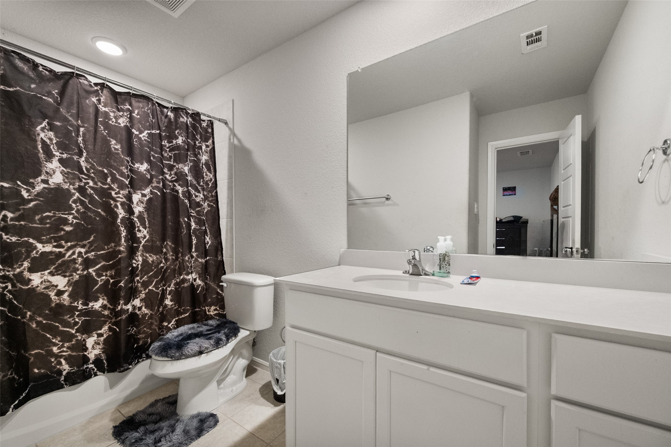 1215 Putnam Street Mansfield TX 76063