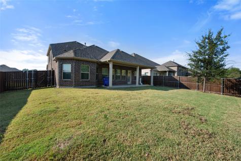 1215 Putnam Street Mansfield TX 76063
