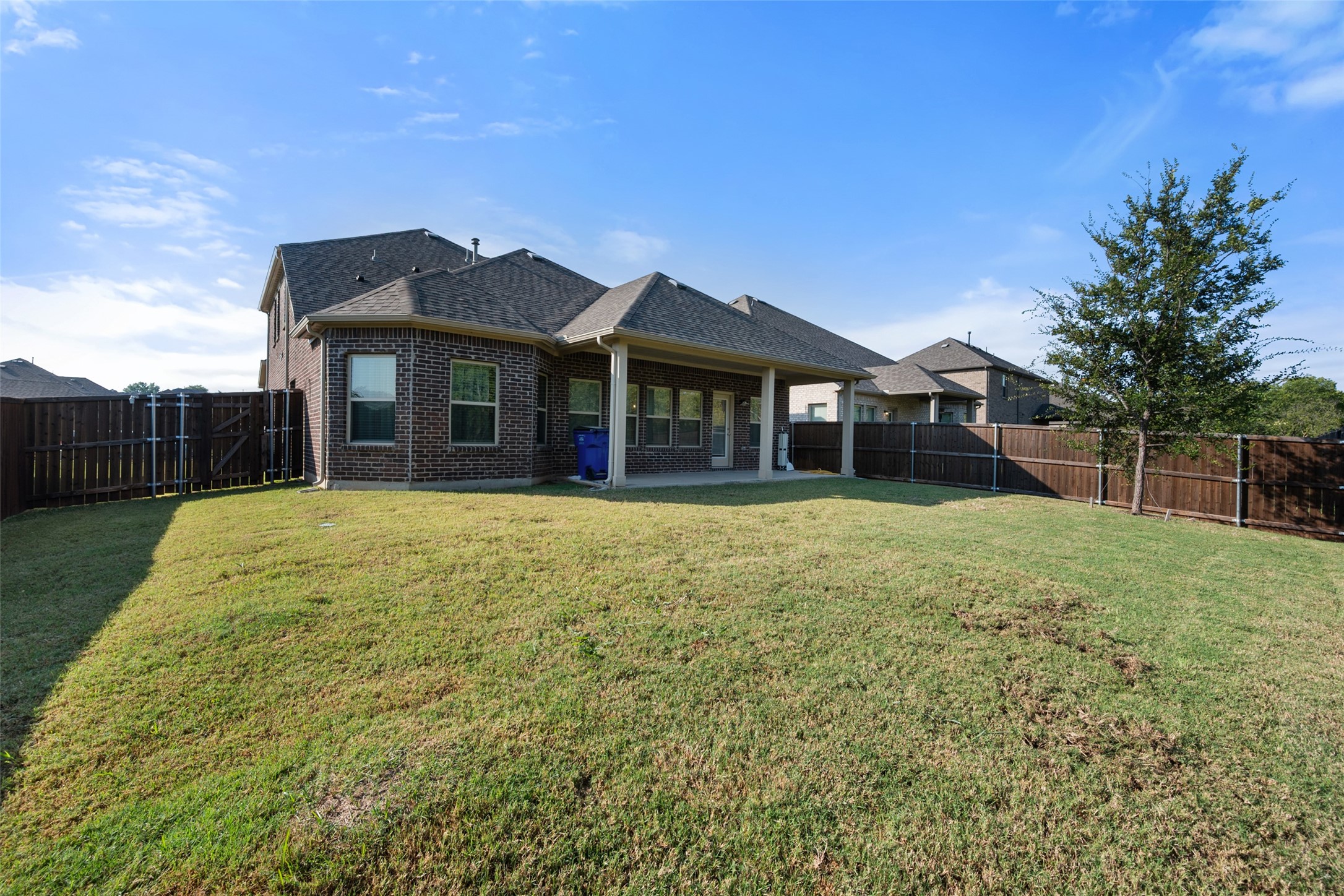 1215 Putnam Street Mansfield TX 76063