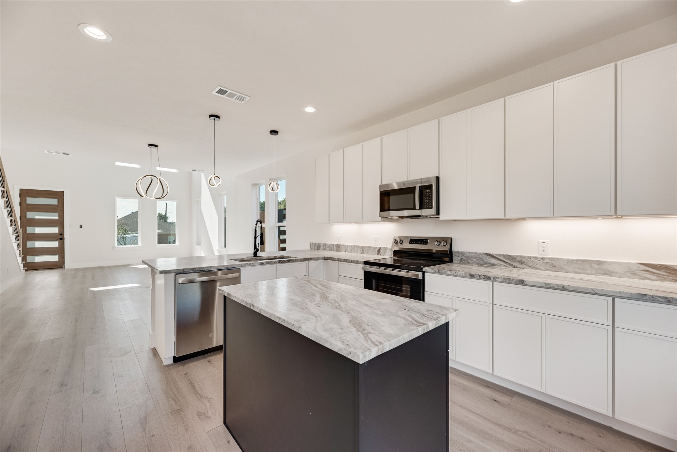 6046 Plum Dale Road Dallas TX 75241