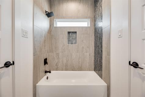 6046 Plum Dale Road Dallas TX 75241