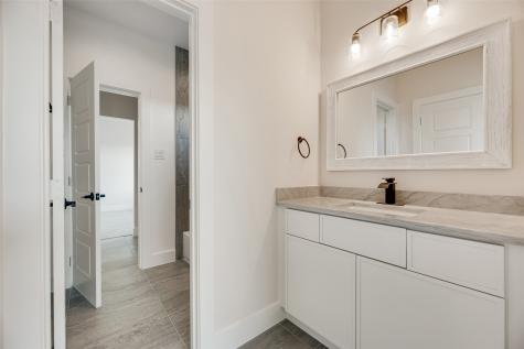 6046 Plum Dale Road Dallas TX 75241