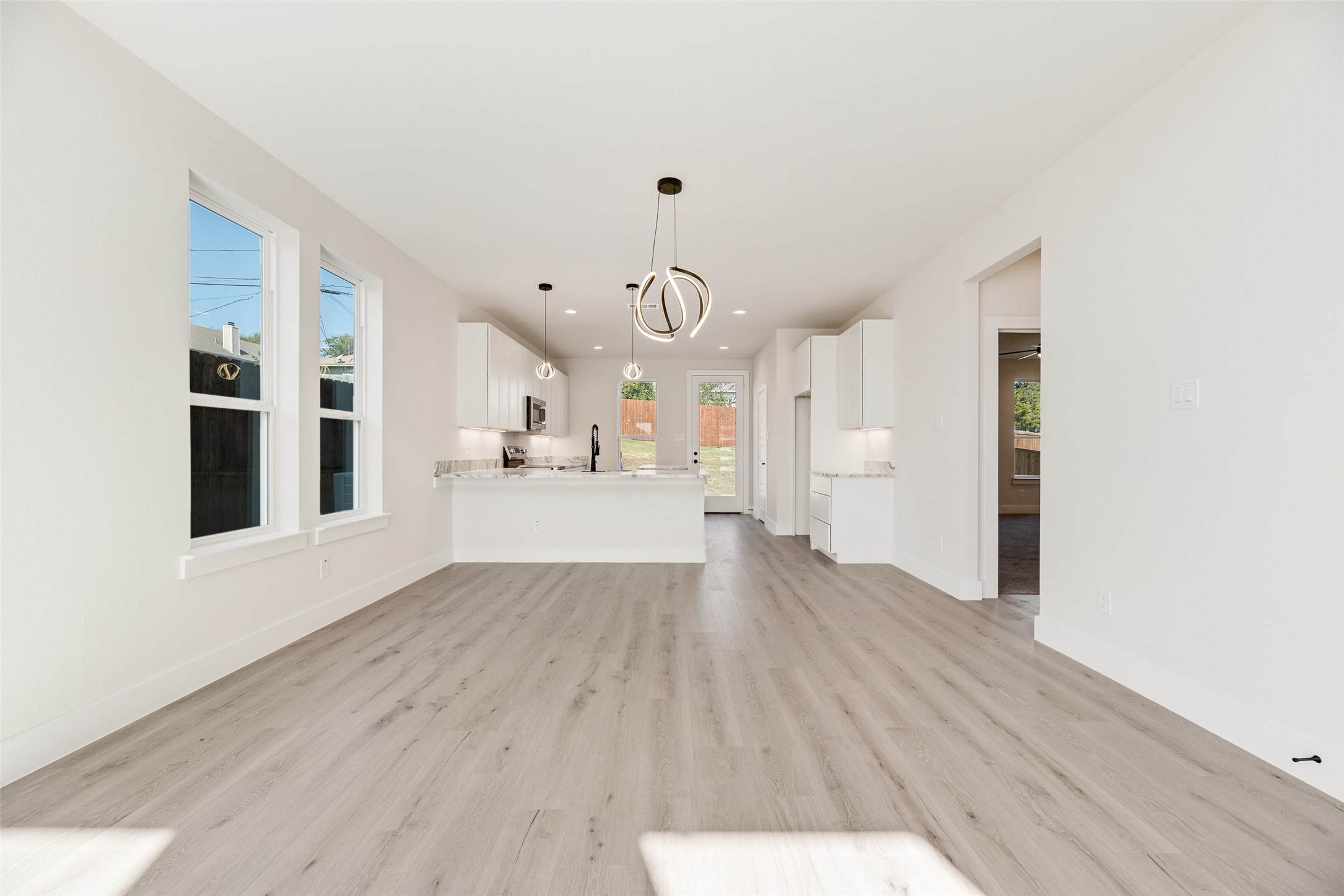 6046 Plum Dale Road Dallas TX 75241