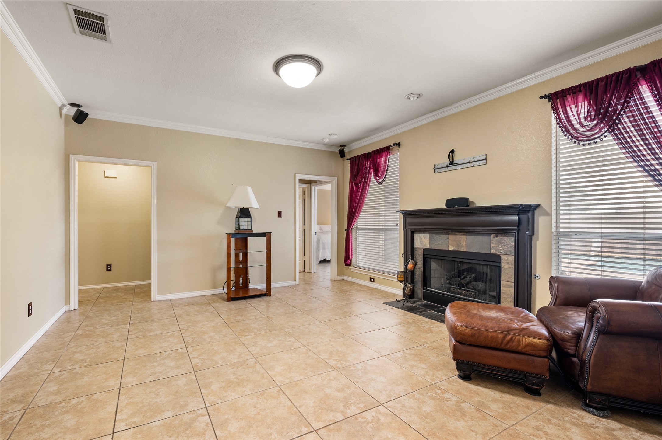 1138 Holly Drive Carrollton TX 75010
