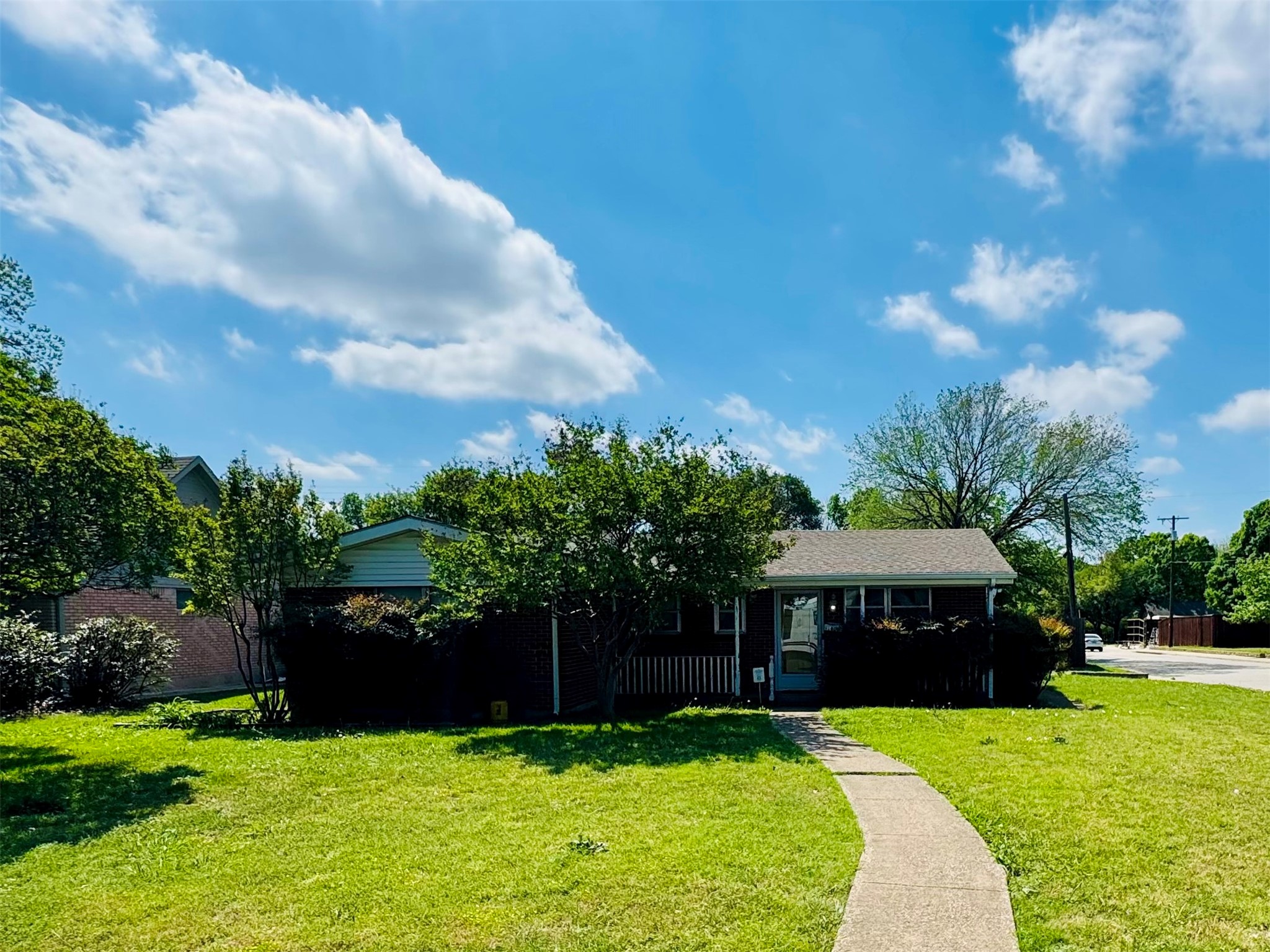 1800 Highland Drive Carrollton TX 75006