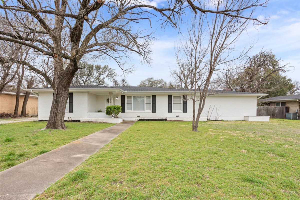 2416 Lake Air Drive Waco TX 76710
