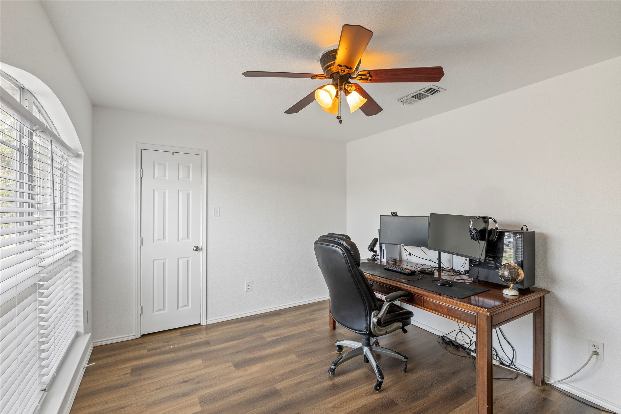 2312 Green Mere Drive Arlington TX 76001