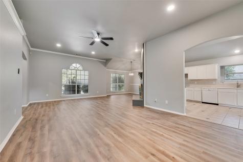 600 N Chattey Road Desoto TX 75115