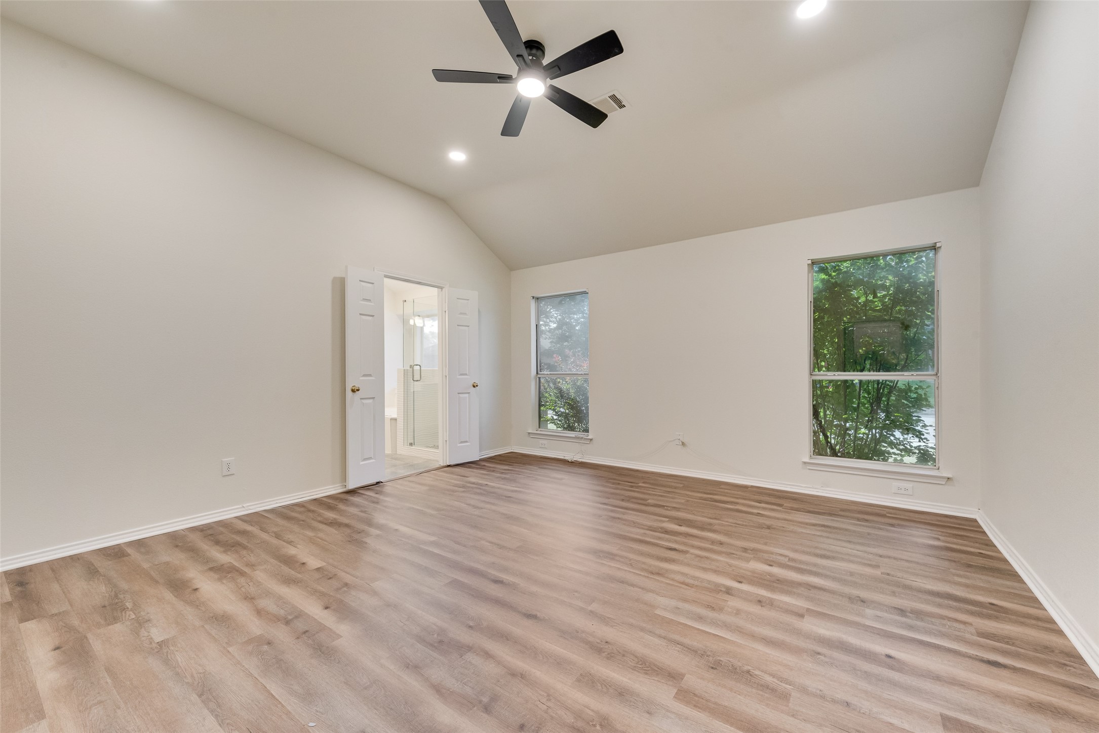 600 N Chattey Road Desoto TX 75115