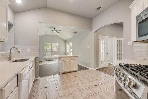 600 N Chattey Road Desoto TX 75115