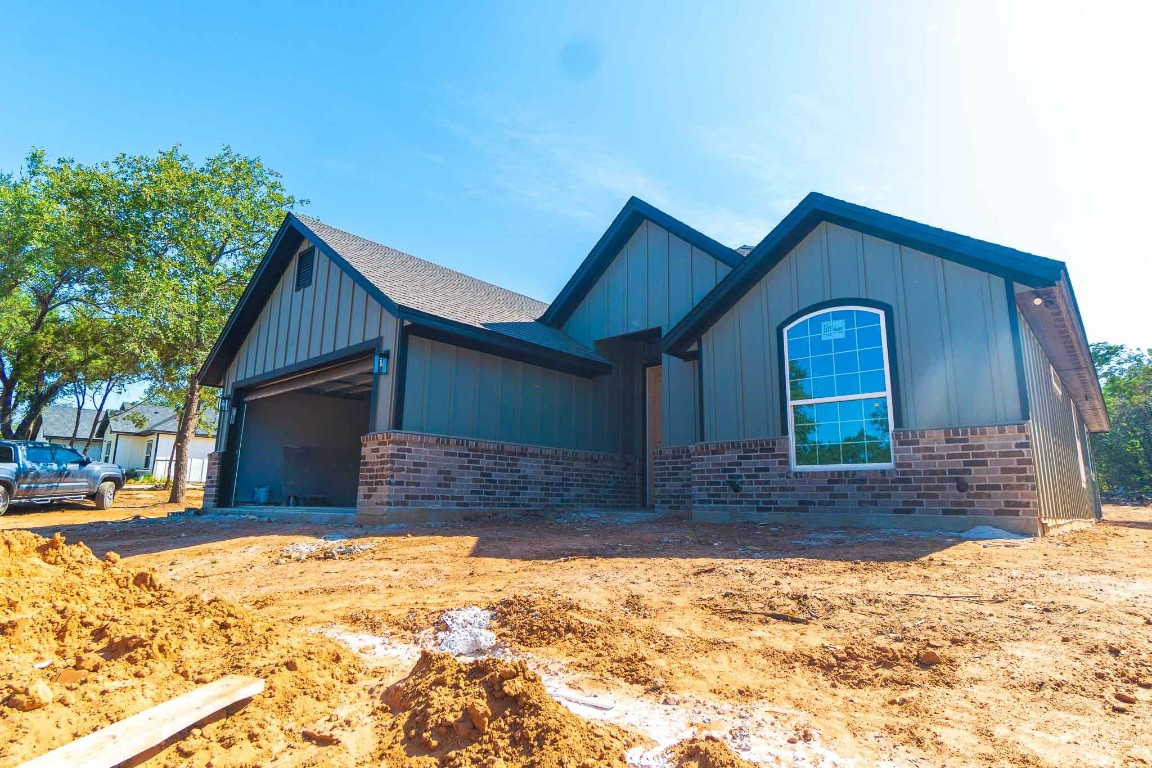 5802 N Lakeside Hills Court Granbury TX 76048