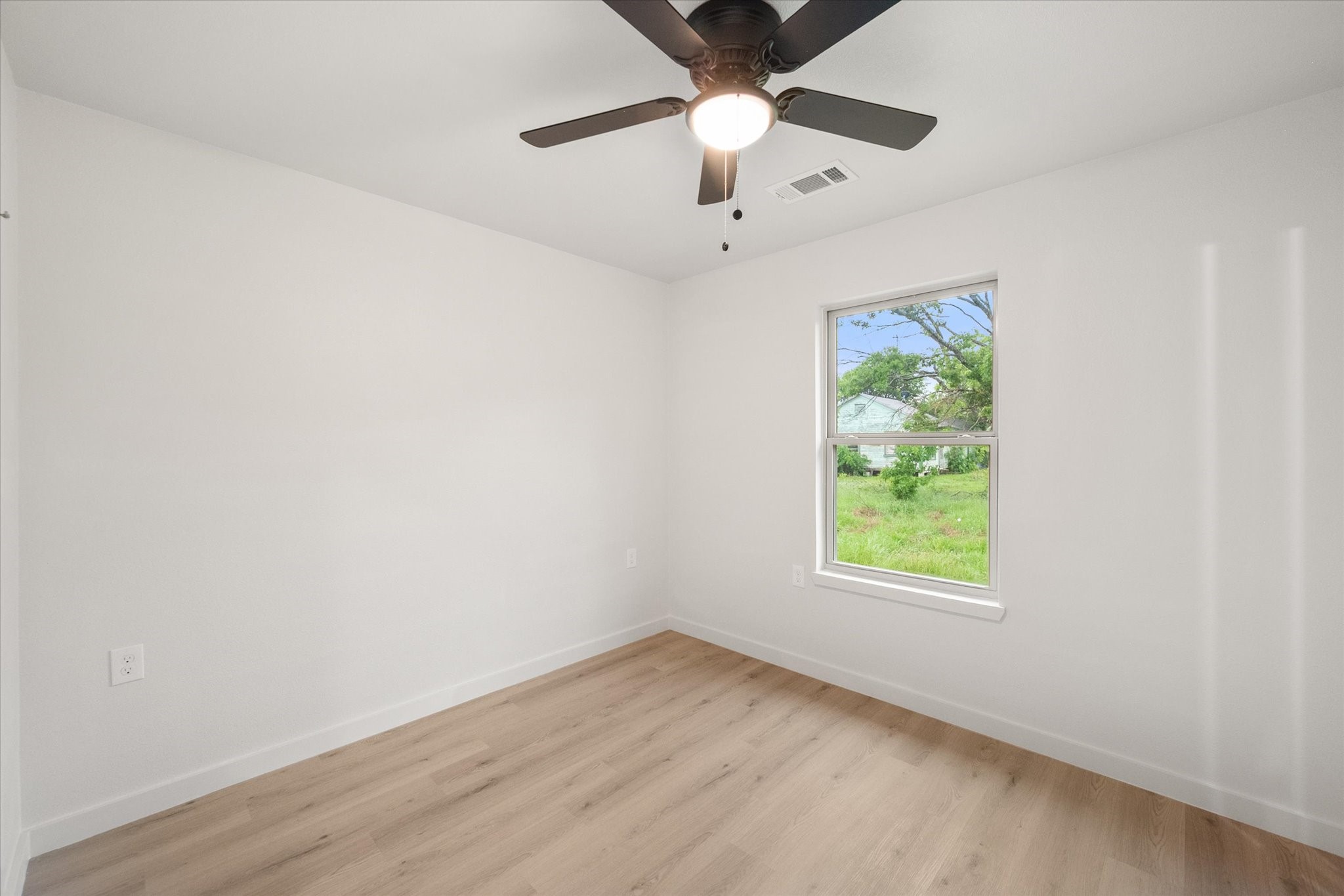 901 S 3rd Dawson TX 76639