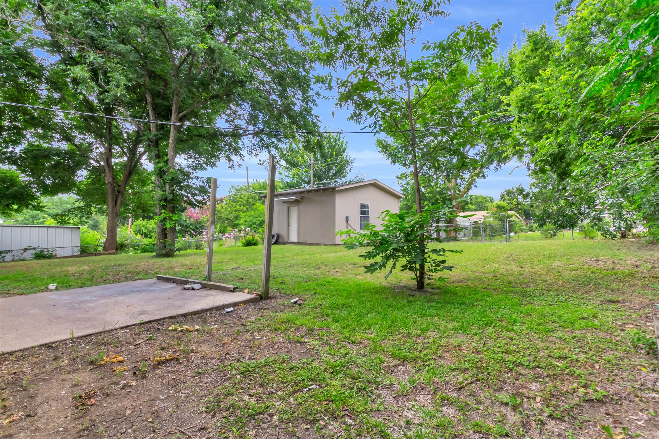 918 Garden Drive Garland TX 75040