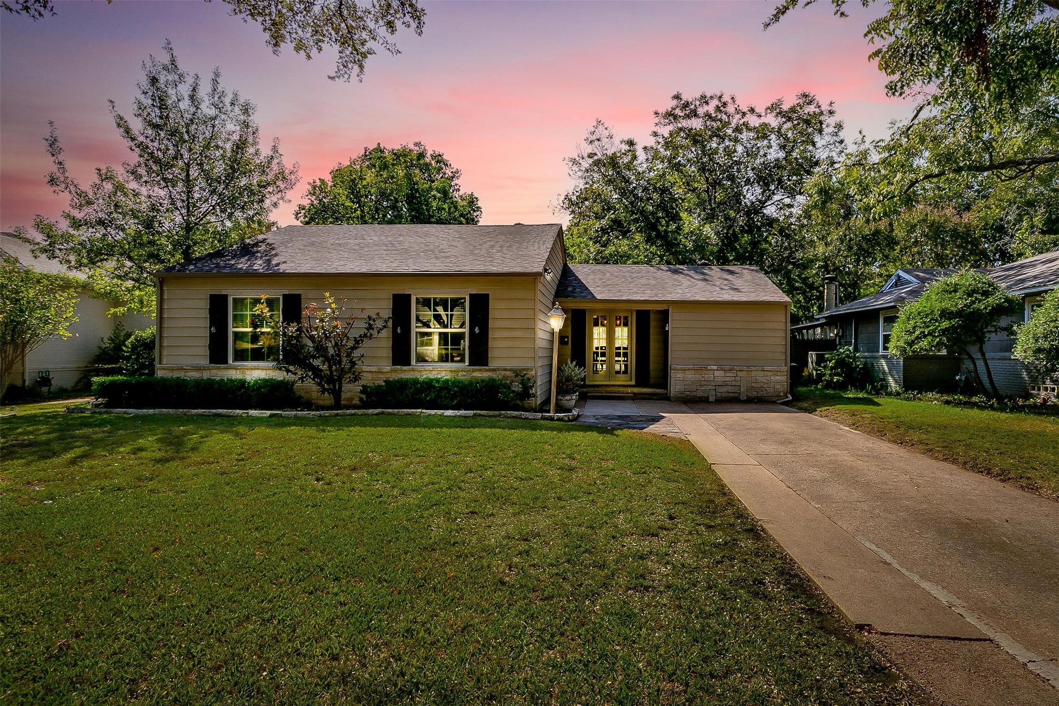 6405 Kenwick Avenue Fort Worth TX 76116