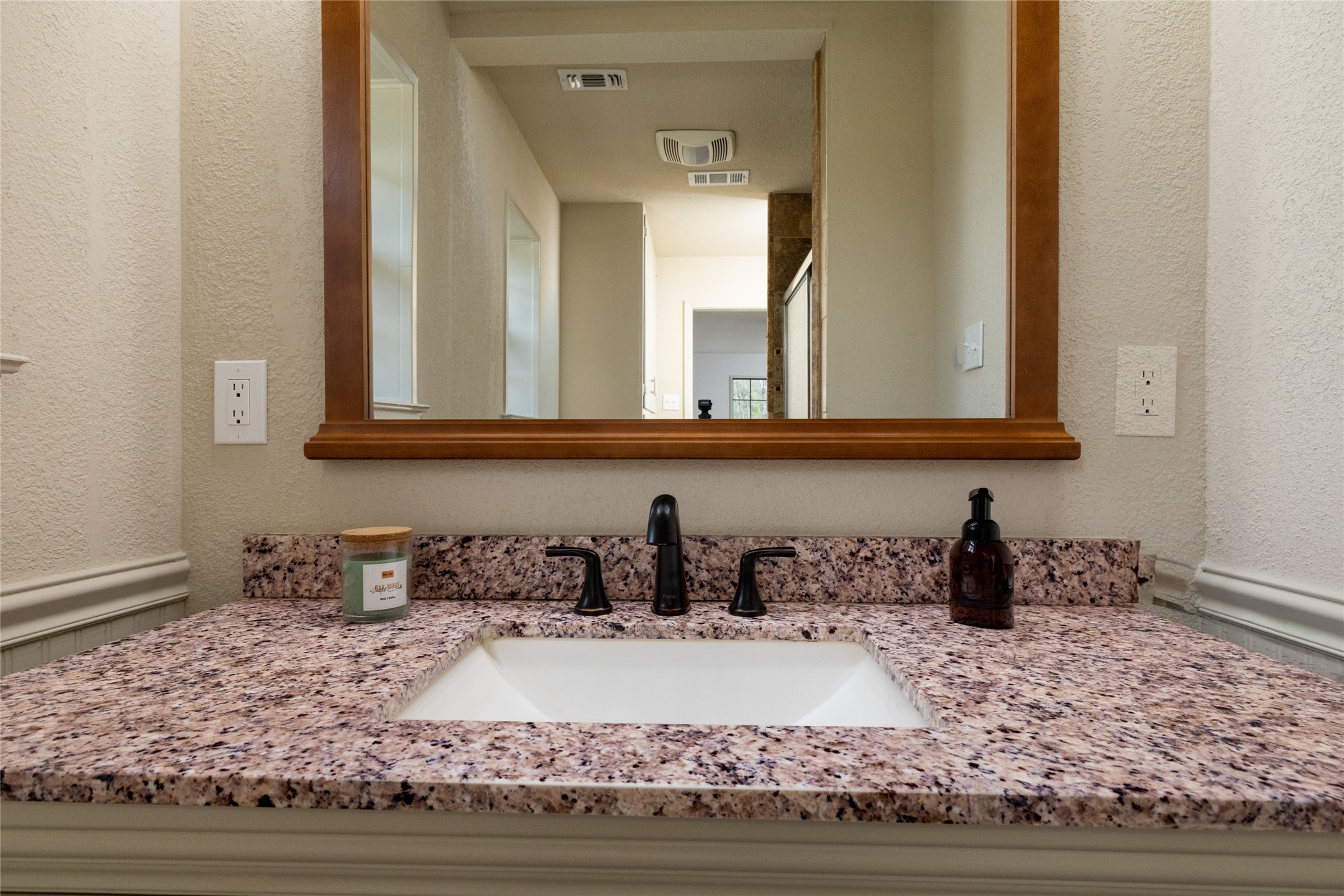 2566 County Road 147 Gainesville TX 76240
