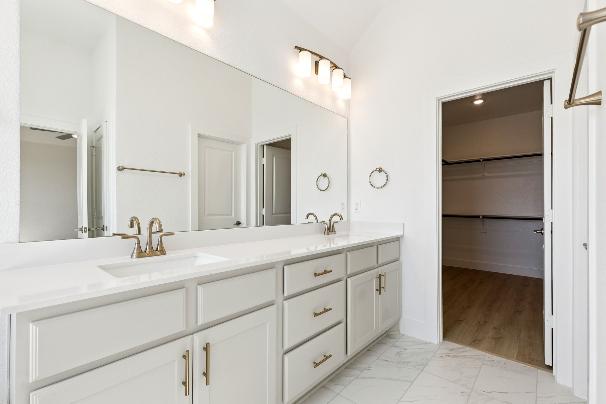 133 Swan Lake Drive Waxahachie TX 75165