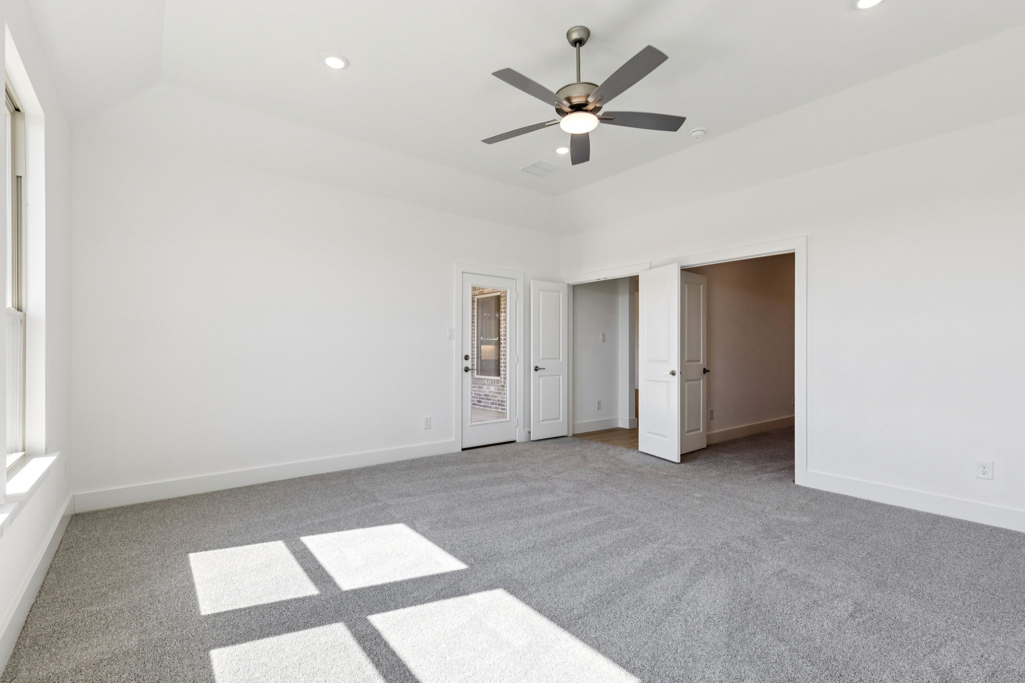 133 Swan Lake Drive Waxahachie TX 75165