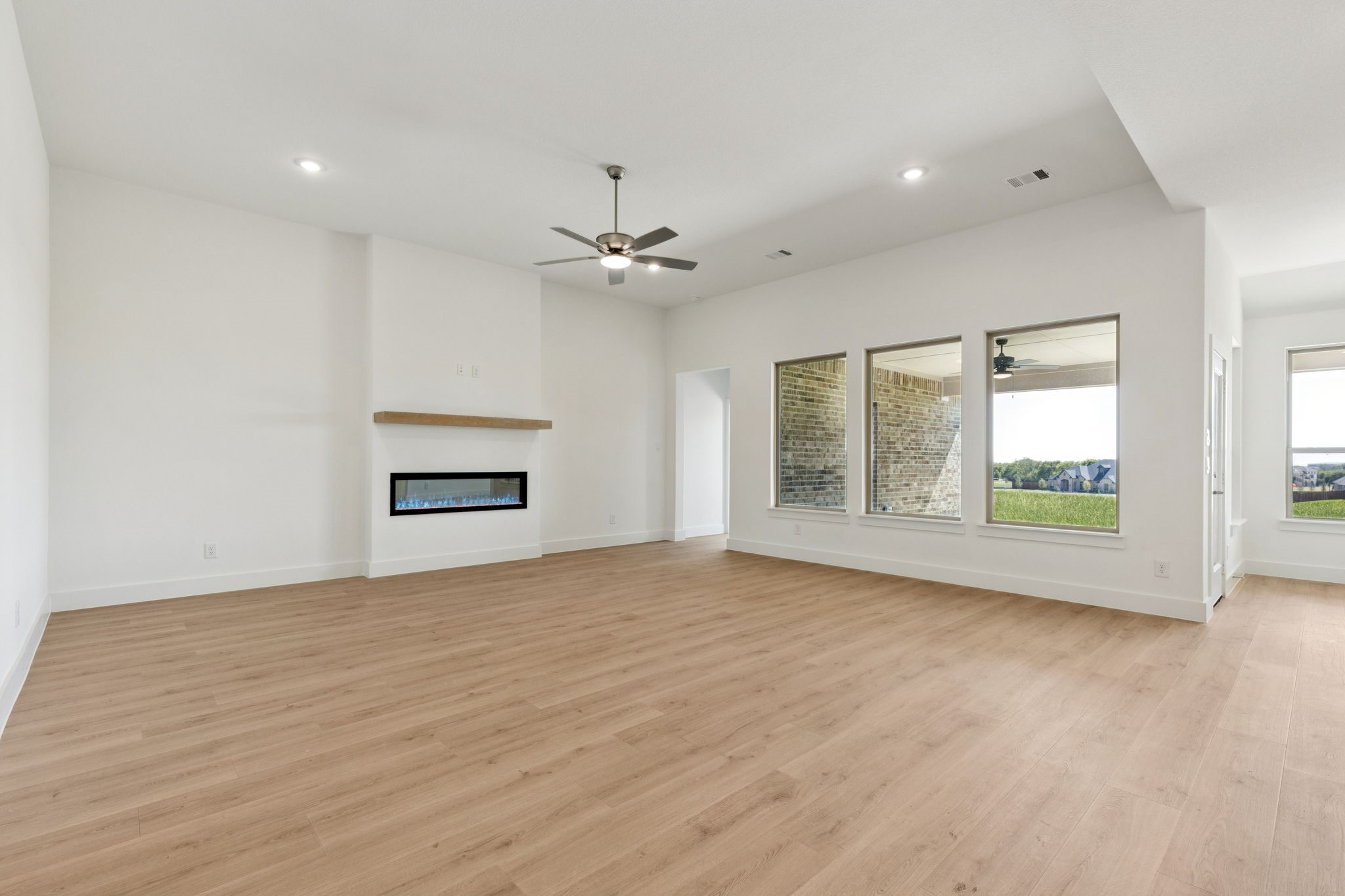 133 Swan Lake Drive Waxahachie TX 75165