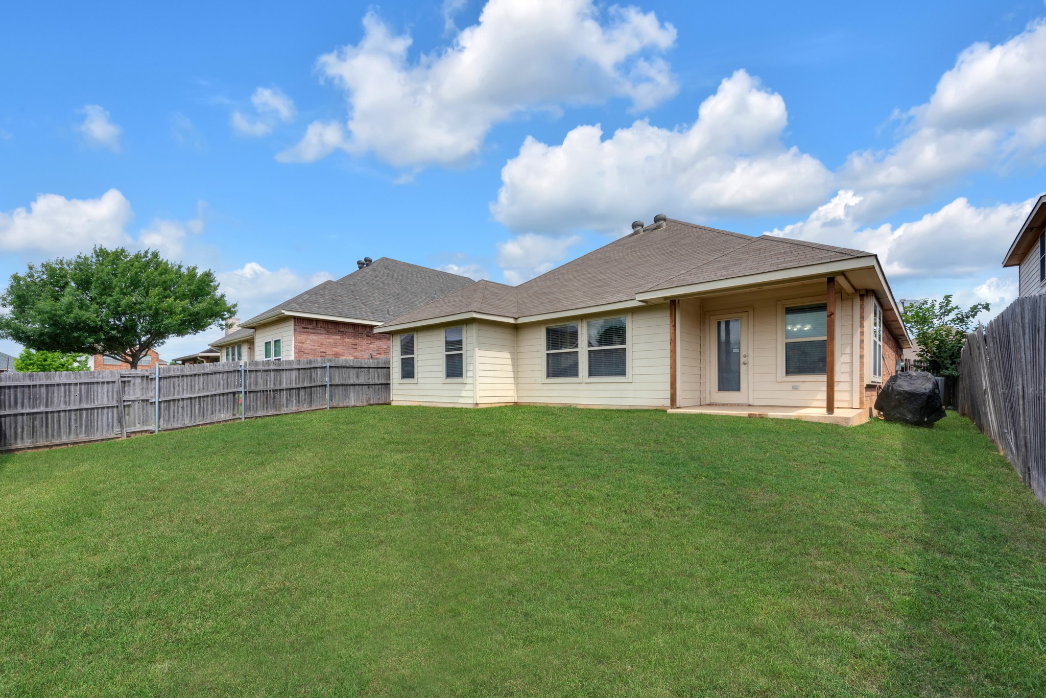 513 Crescent Creek Lane Fort Worth TX 76140