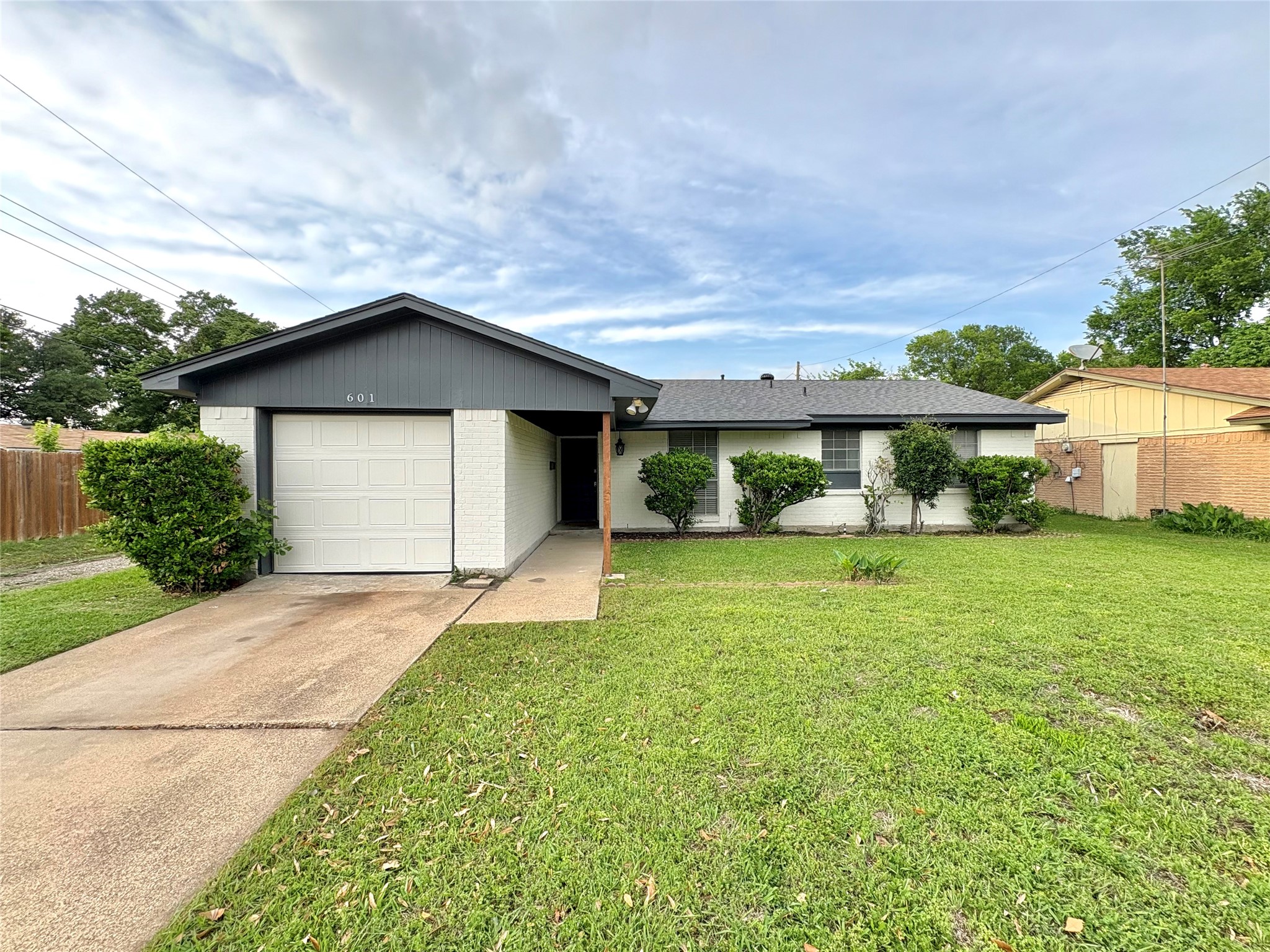 601 Carpenter Drive Garland TX 75040