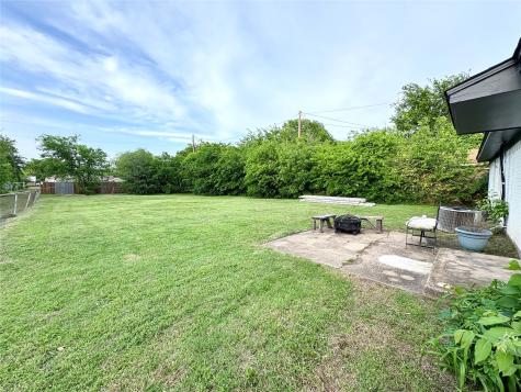 601 Carpenter Drive Garland TX 75040