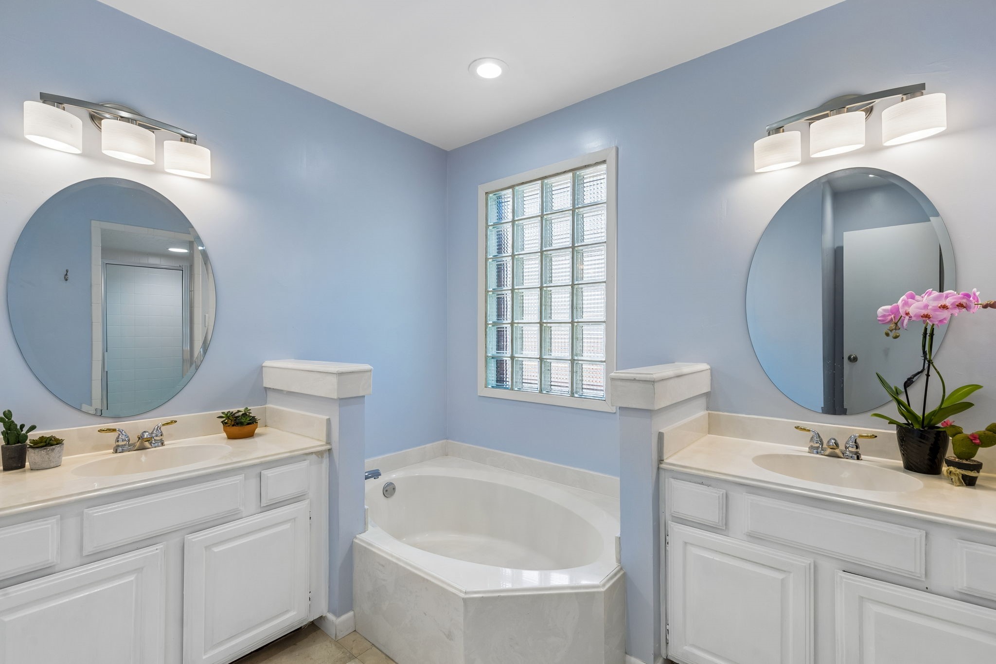1024 S Aspenwood Drive Grapevine TX 76051