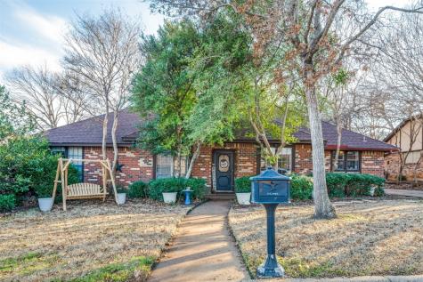 2604 Valparaiso Trail Arlington TX 76017