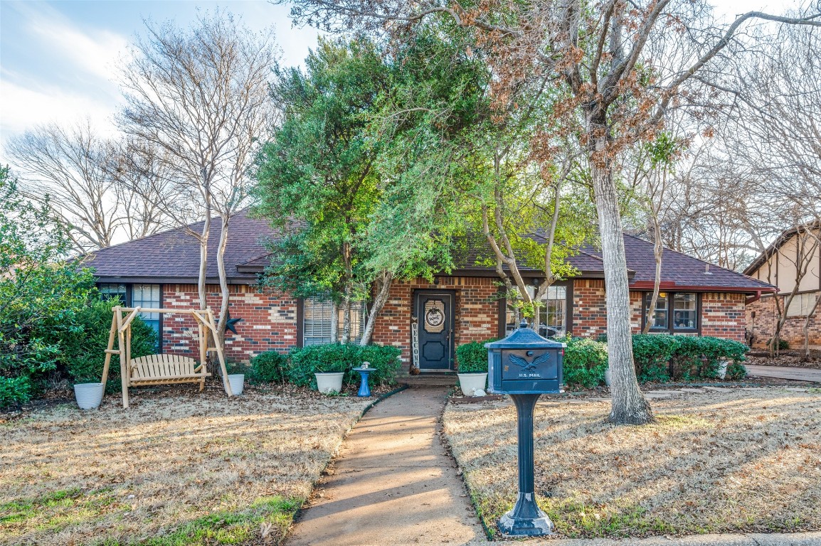 2604 Valparaiso Trail Arlington TX 76017