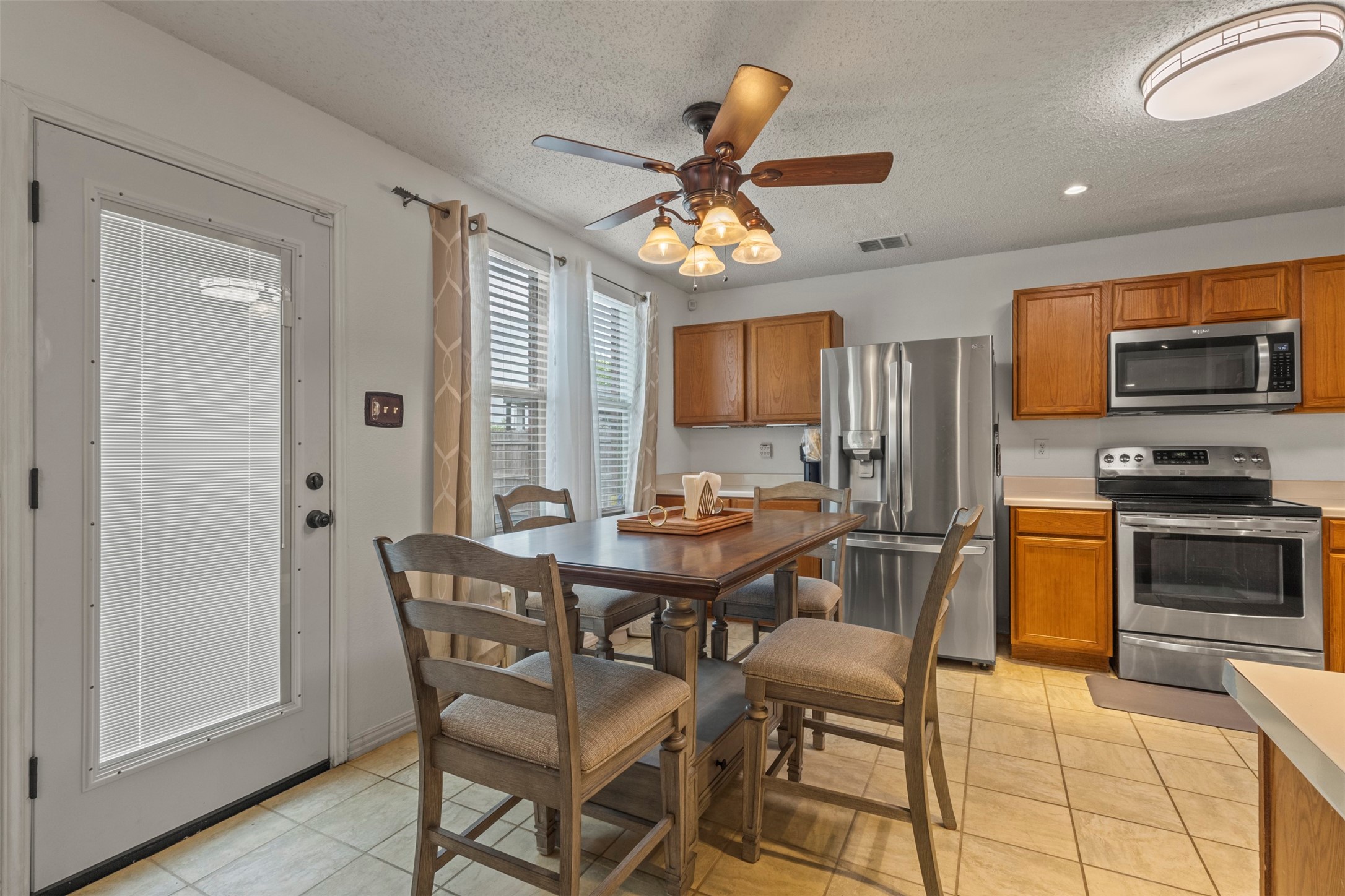 633 Almandora Drive Arlington TX 76002