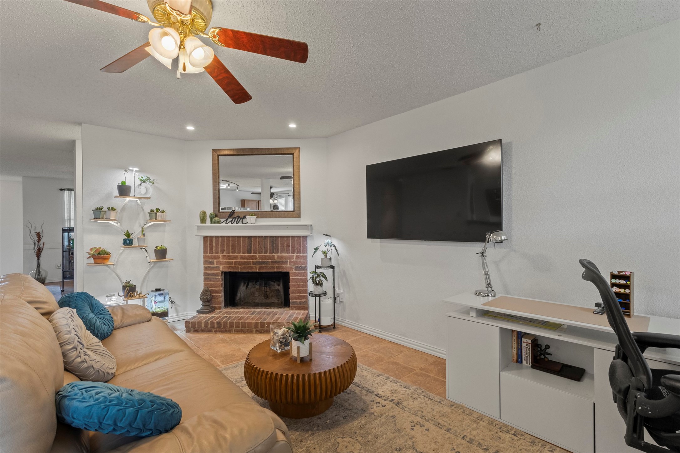 633 Almandora Drive Arlington TX 76002