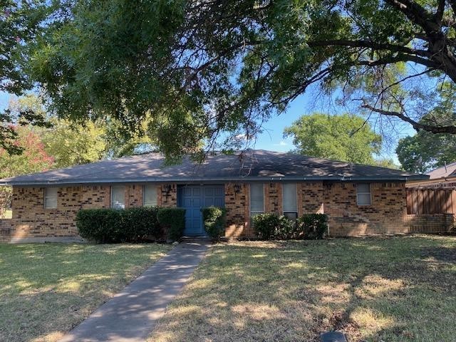 1105 Briarbrook Drive Desoto TX 75115