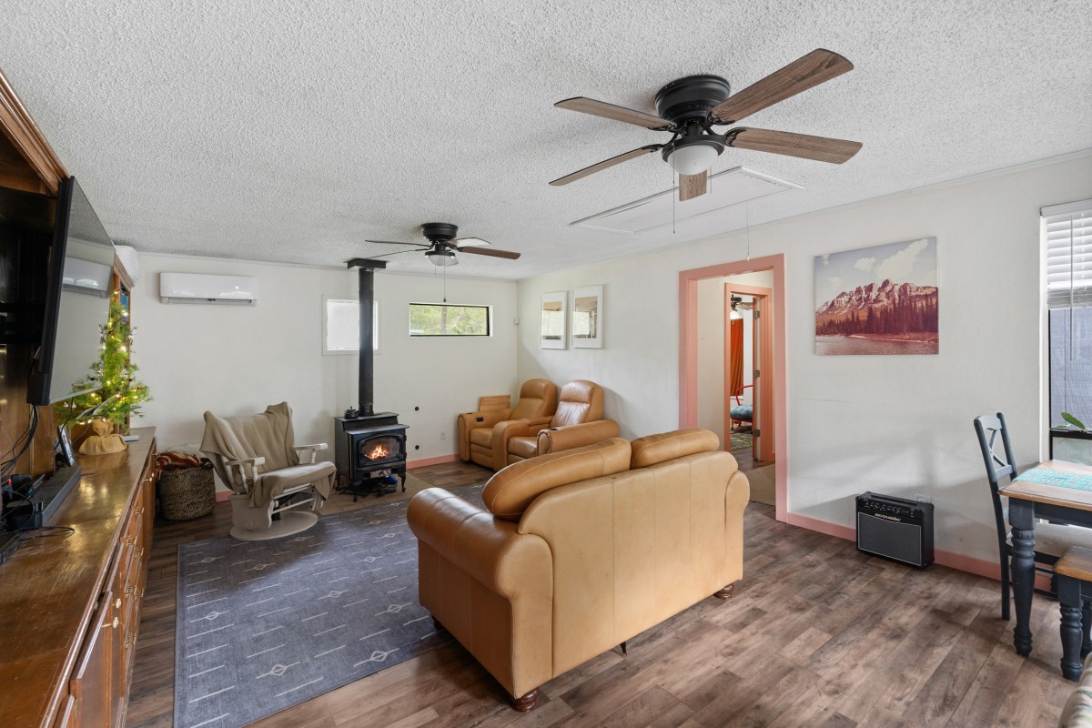 166 Spillview Acres Circle Trinidad TX 75163