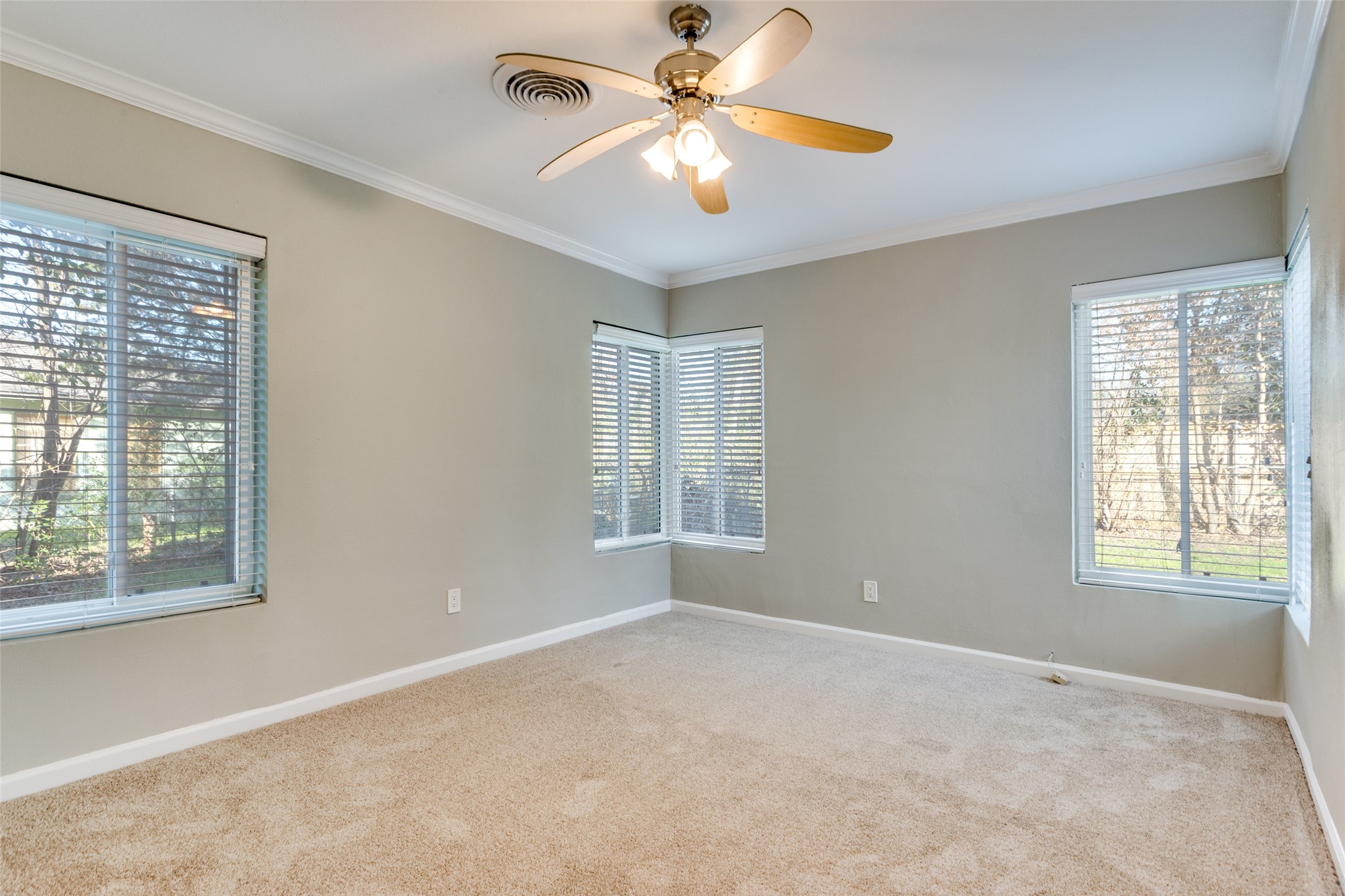 4045 Carolyn Road Fort Worth TX 76109