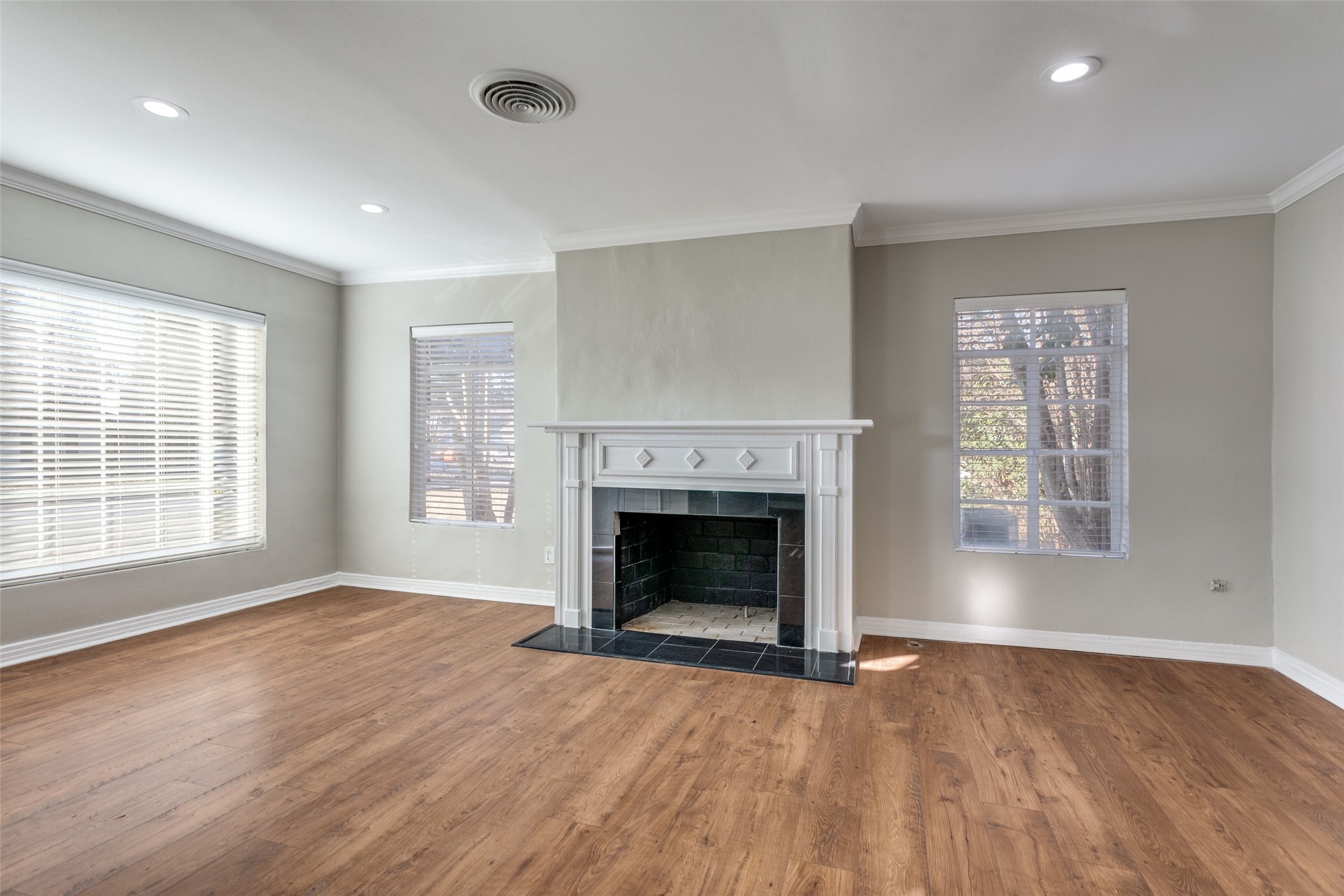 4045 Carolyn Road Fort Worth TX 76109