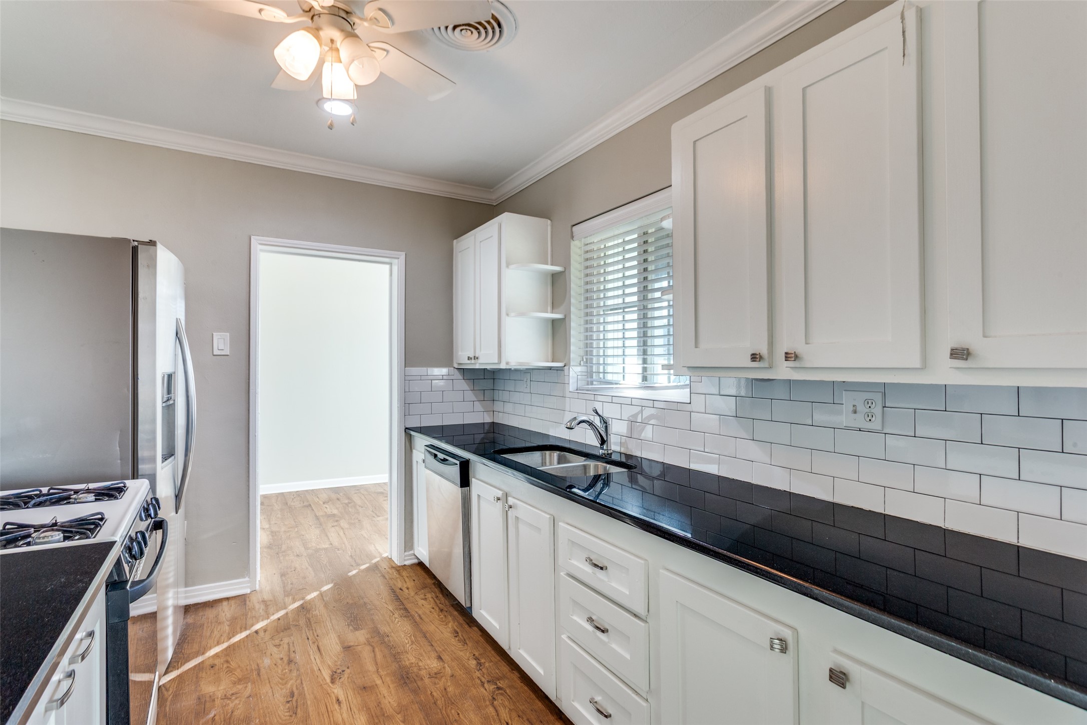 4045 Carolyn Road Fort Worth TX 76109