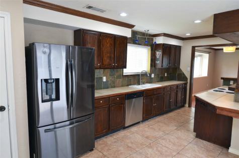 2406 Redbrook Court Arlington TX 76014