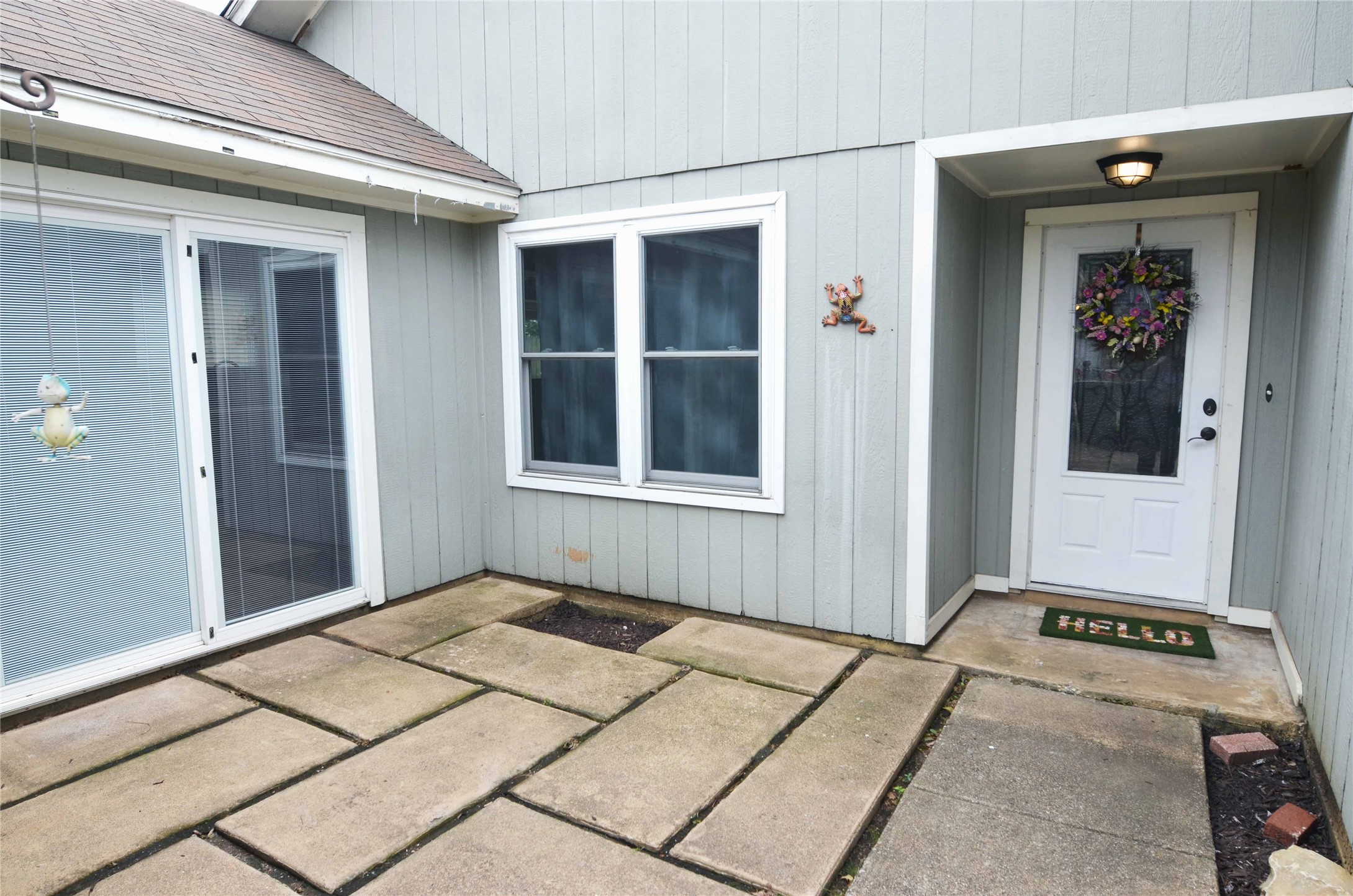 2406 Redbrook Court Arlington TX 76014