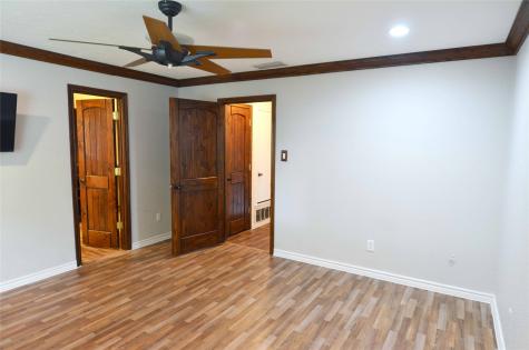 2406 Redbrook Court Arlington TX 76014