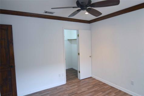 2406 Redbrook Court Arlington TX 76014