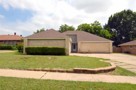 2406 Redbrook Court Arlington TX 76014