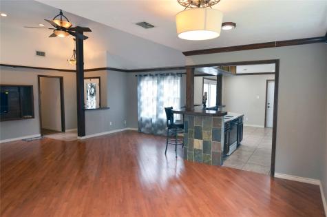 2406 Redbrook Court Arlington TX 76014