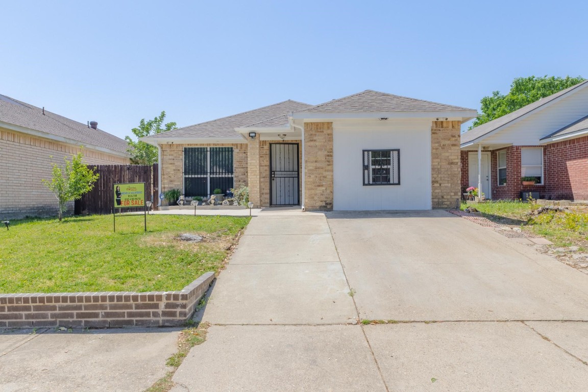 9724 Valley Mills Lane Dallas TX 75227