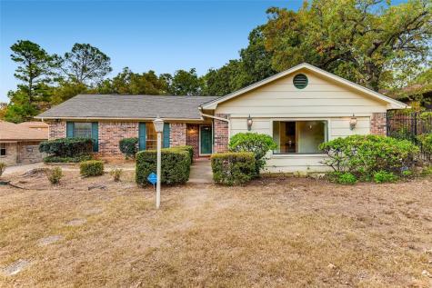 6800 Franwood Terrace Fort Worth TX 76112