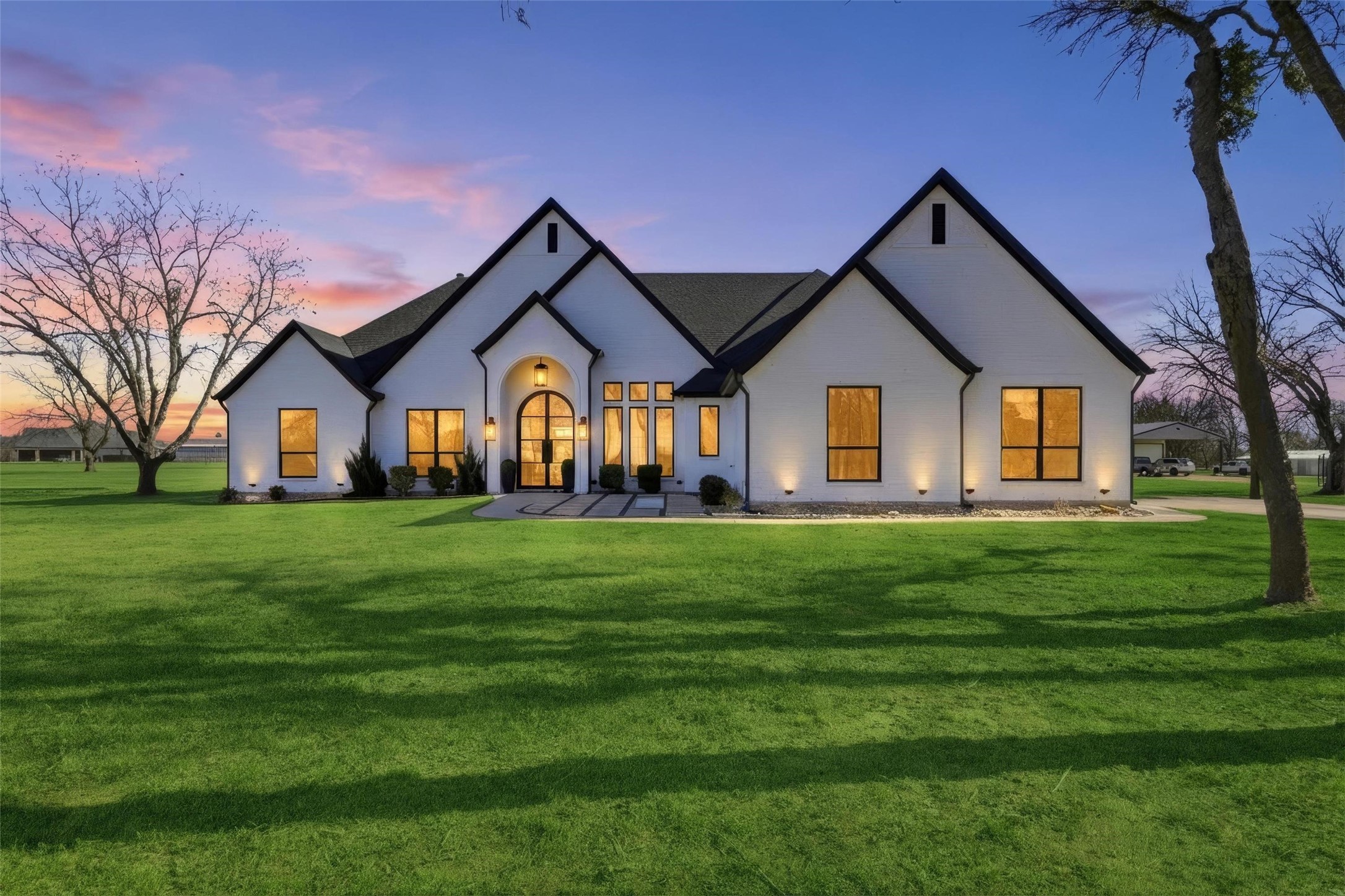 8301 County Road 204 Grandview TX 76050