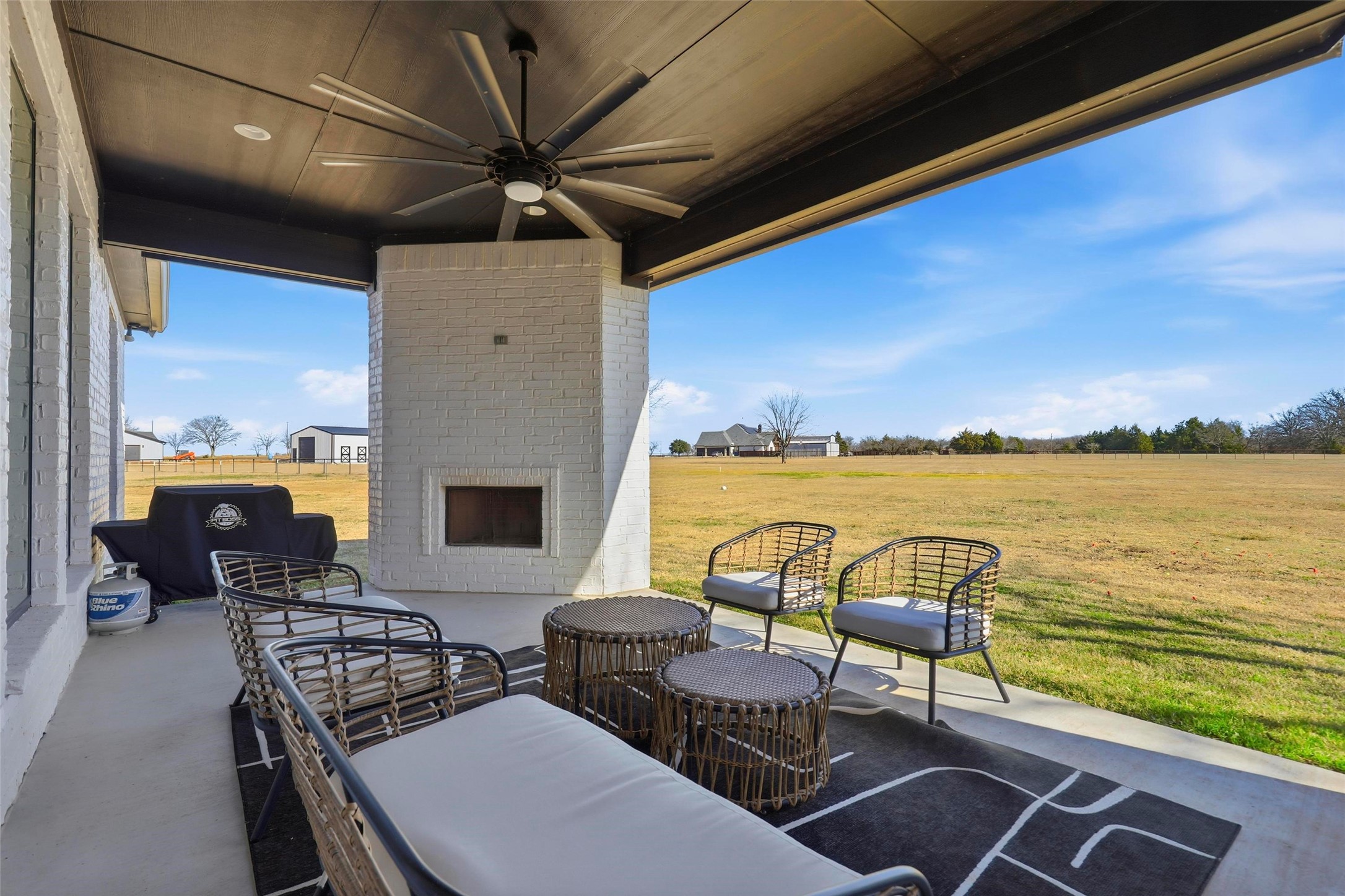 8301 County Road 204 Grandview TX 76050